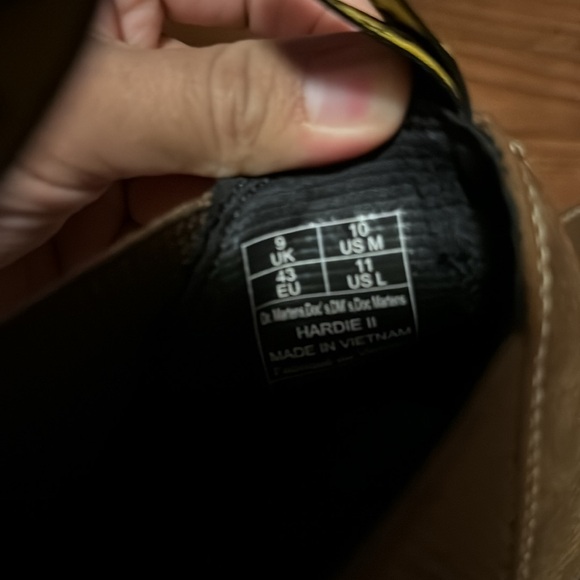 Dr. Martens Chelsea Boot - Picture 12 of 12